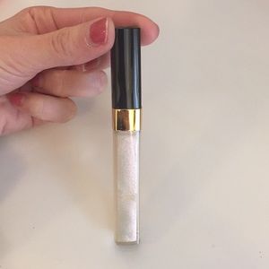 Beautiful clear sparkly Chanel Lipgloss ✨